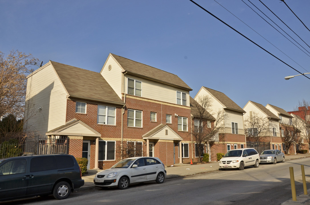 Lillia Crippen Townhouses in Philadelphia, PA - Building Photo