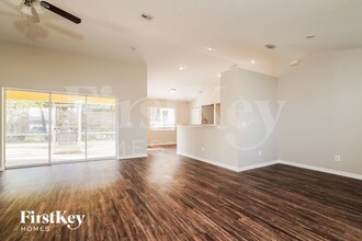 1410 SW 13th St in Cape Coral, FL - Foto de edificio - Building Photo