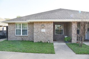 3813 Oldenburg Ln in College Station, TX - Building Photo