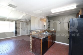 1021 E Harry St in Tempe, AZ - Building Photo - Building Photo