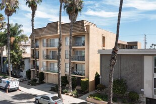 Elm Square Apartments in Long Beach, CA - Building Photo