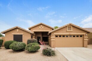 2020 W Hasan Dr in Phoenix, AZ - Building Photo