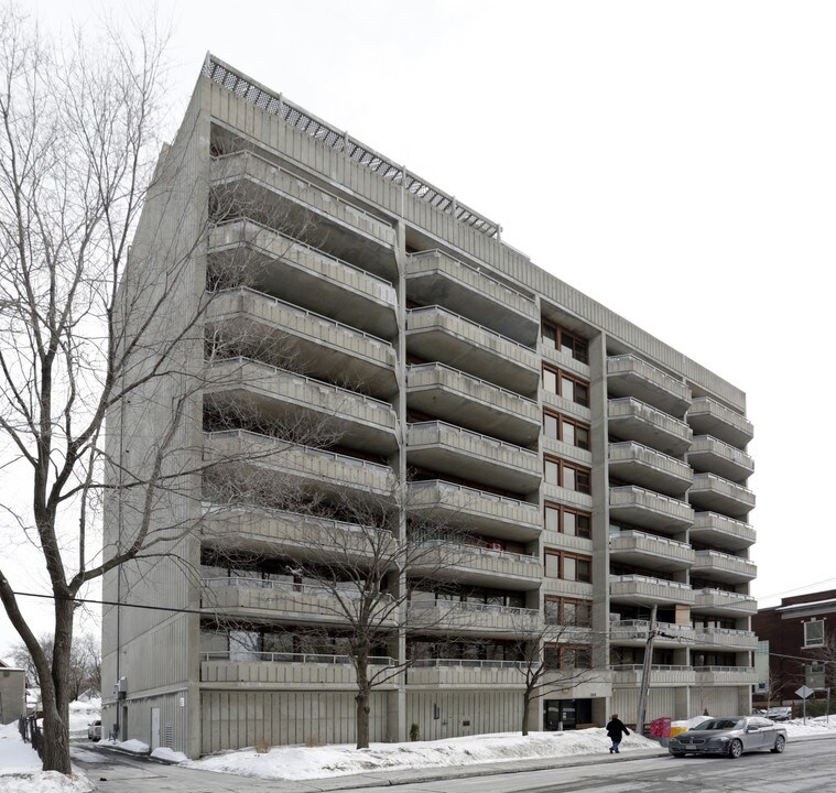 Des Jardins Cooperative d'Appartements Limit in Ottawa, ON - Building Photo