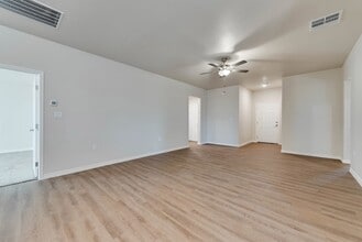 1404 Bajada St, Unit C316 in Midland, TX - Building Photo - Building Photo