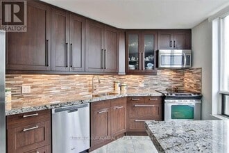 1131 Steeles Ave W in Toronto, ON - Building Photo - Building Photo