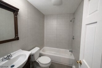 326 Mercer Ave in Roselle, NJ - Building Photo - Building Photo