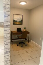 7221 Venetian St in Miramar, FL - Building Photo - Building Photo