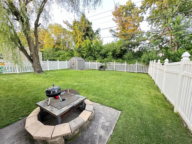 801 Las Vegas Dr in Temple, PA - Building Photo - Building Photo