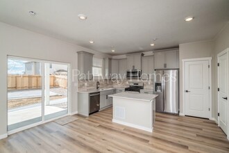 9403 Yampa Ct in Commerce City, CO - Building Photo - Building Photo