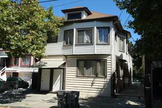 432 38th St in Oakland, CA - Building Photo - Building Photo