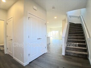 807 Rowan Cl SW in Edmonton, AB - Building Photo - Building Photo