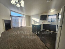 8111 Medellin Cir in Anchorage, AK - Building Photo