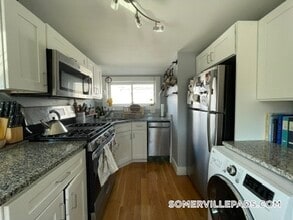 287 Beacon St, Unit 2 in Somerville, MA - Foto de edificio - Building Photo