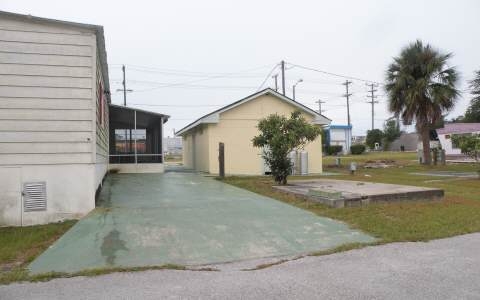 Sweeney's Mobile Home Community in Sebring, FL - Building Photo