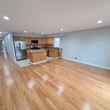 5206 Cottage Ave, Unit 1 in North Bergen, NJ - Building Photo - Building Photo