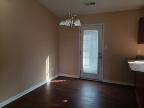 406 S Grazing Ct in Sneads Ferry, NC - Building Photo - Building Photo