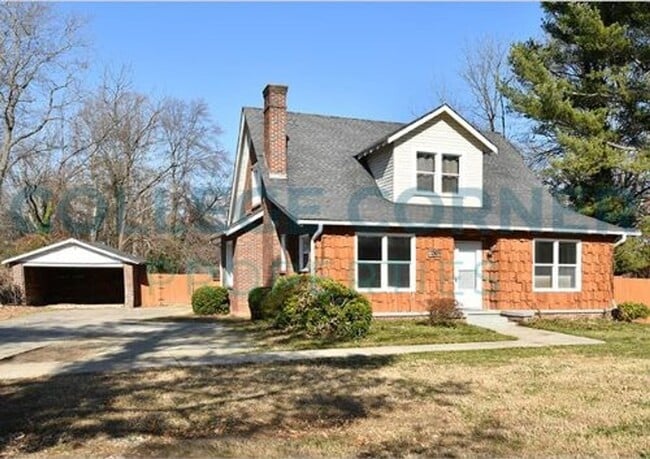 property at 1307 Polo Rd