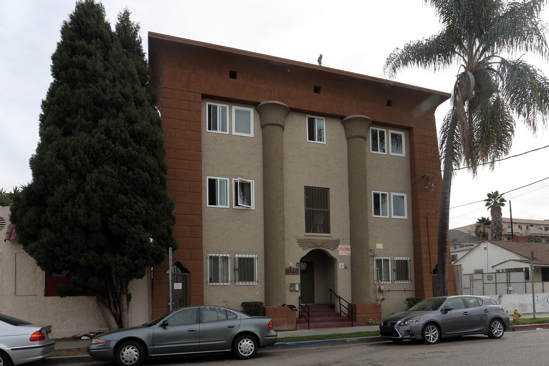 PHD Apartments in Los Angeles, CA - Building Photo