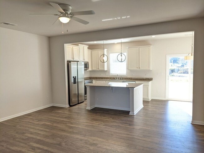 8137 Sheffield Dr. in Lake Norman of Catawba, NC - Building Photo - Building Photo