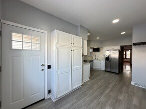 3117 N Mango Ave, Unit J05P in Chicago, IL - Building Photo - Building Photo