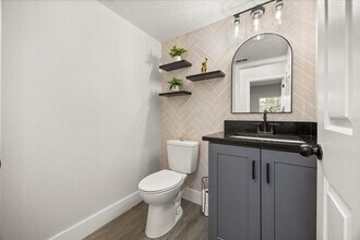 724 Tahiti Dr in Kissimmee, FL - Building Photo - Building Photo