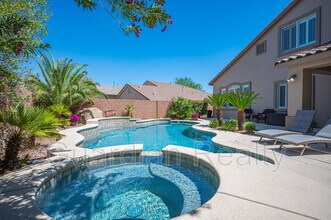 11112 Pine Greens Ct in Las Vegas, NV - Building Photo - Building Photo