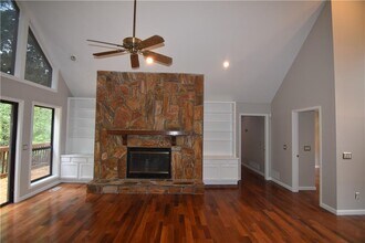 3765 Cochran Lake Rd in Marietta, GA - Building Photo - Building Photo