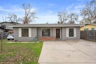 303 Irma Dr in Austin, TX - Building Photo