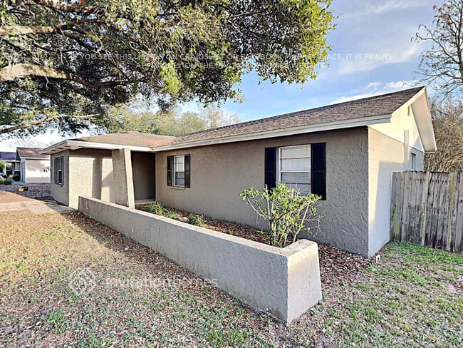 3801 Dovehollow Dr in Lakeland, FL - Building Photo - Building Photo
