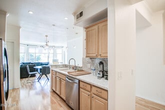 435 W Rio Salado Pkwy in Tempe, AZ - Building Photo - Building Photo