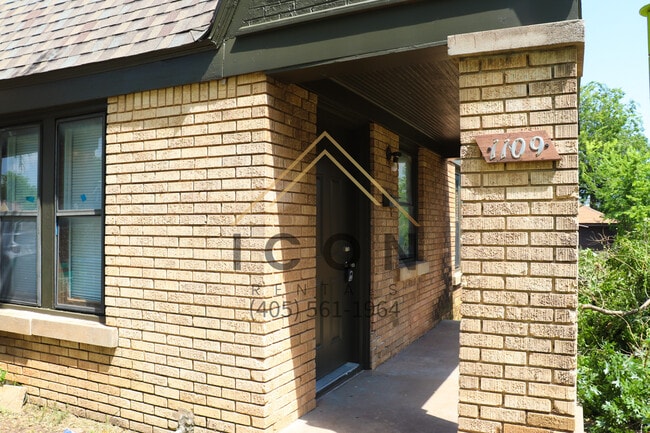 1109 NW 27th St in Oklahoma City, OK - Building Photo - Building Photo