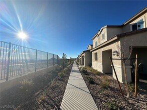 6190 Rathbone St in Las Vegas, NV - Building Photo - Building Photo