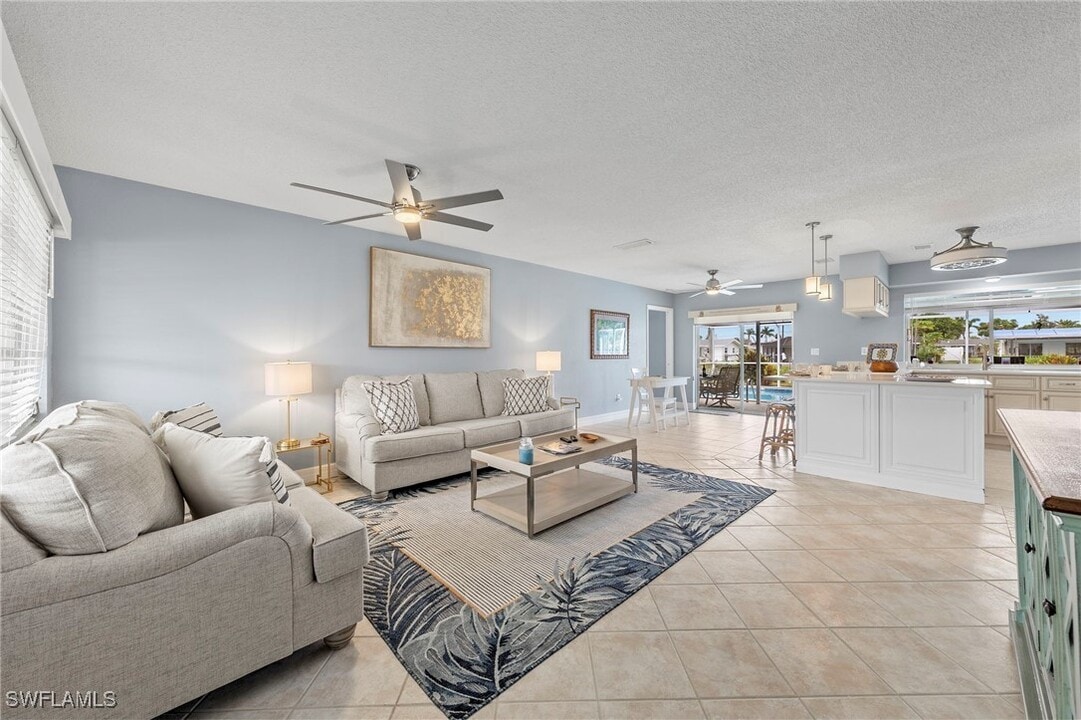 5240 SW 2nd Pl in Cape Coral, FL - Building Photo