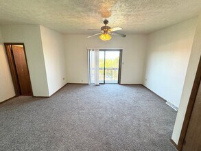 416 Walnut St in Mount Oliver, PA - Building Photo - Building Photo