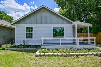 4714 Nichols St in Houston, TX - Building Photo - Building Photo