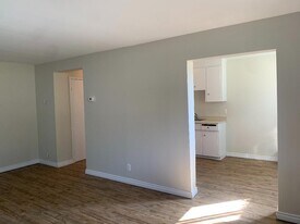 206 Heiman St in Kitchener, ON - Building Photo