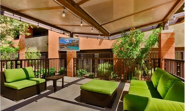 Ten Wine Lofts in Scottsdale, AZ - Building Photo - Building Photo