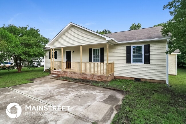 629 Bullhart Dr in Zebulon, NC - Building Photo - Building Photo