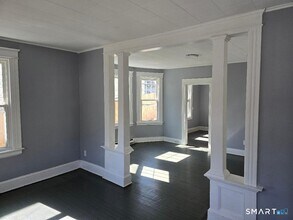 323 Cooke St in Waterbury, CT - Building Photo - Building Photo