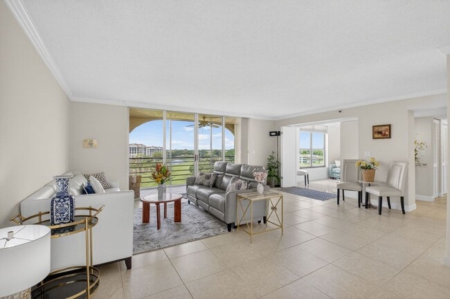 7129 Promenade Dr in Boca Raton, FL - Foto de edificio - Building Photo