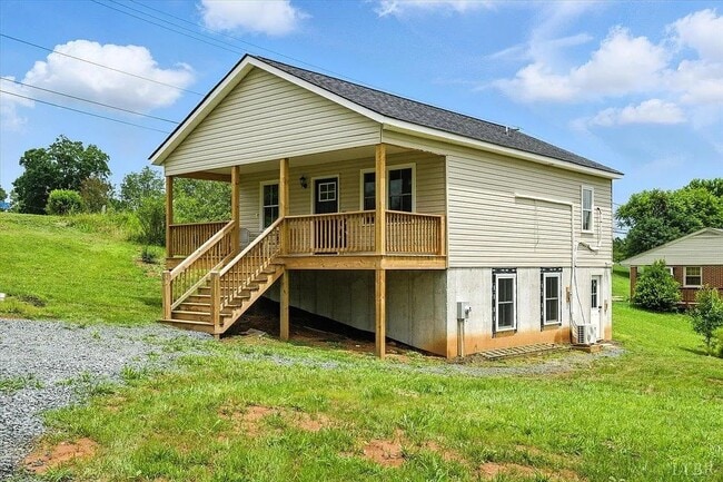 109 Ned Brown Rd in Amherst, VA - Building Photo - Building Photo