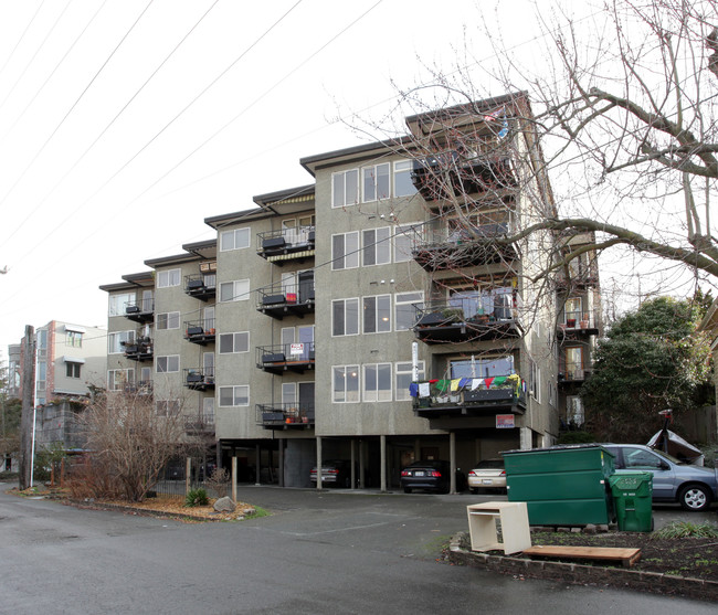 Minor Tower in Seattle, WA - Building Photo - Building Photo