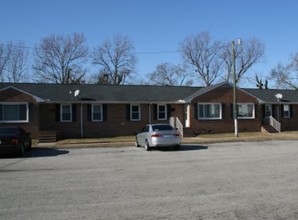 Edison Apartments in Portsmouth, VA - Building Photo - Building Photo