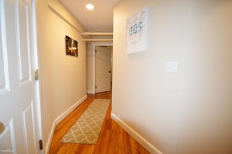 1805 Beacon St-Unit -# A in Brookline, MA - Building Photo - Building Photo