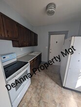 1281 Clifton Prado in Lakewood, OH - Building Photo - Building Photo