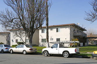 Walnuts Woods Apartments in San Jose, CA - Building Photo - Building Photo