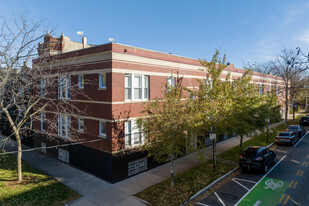 2570-2576 W Lyndale St in Chicago, IL - Building Photo