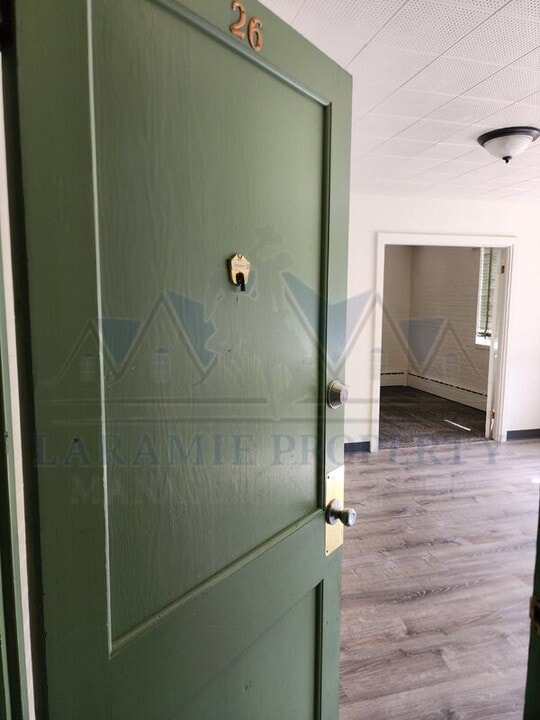 309 S 10th St in Laramie, WY - Building Photo