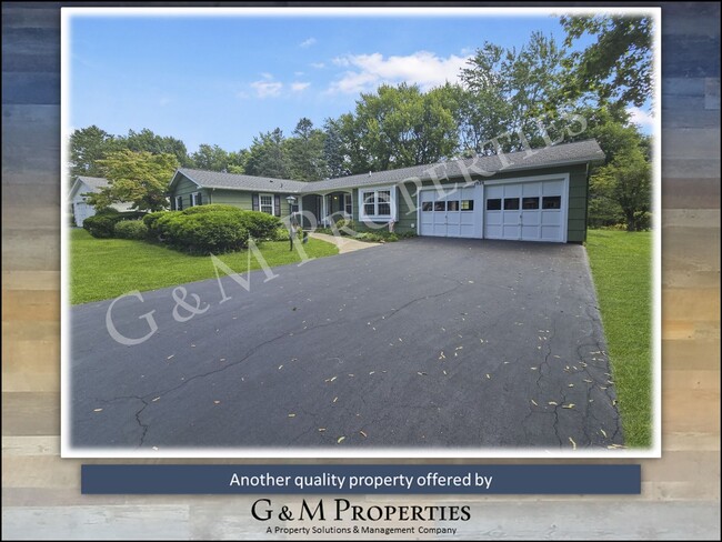 1928 Baird Rd in Penfield, NY - Building Photo - Building Photo