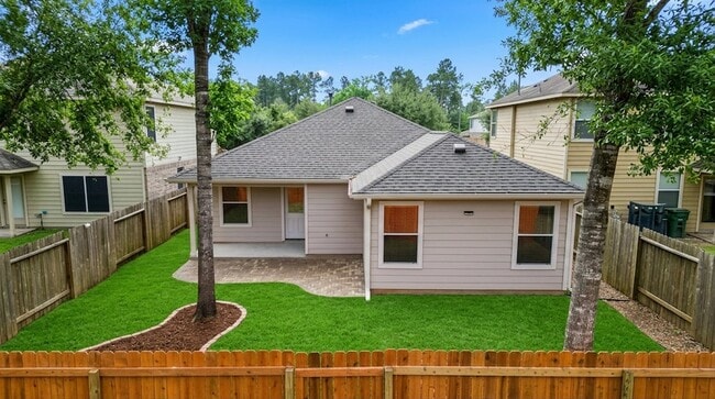 9747 Gulfstream in Conroe, TX - Foto de edificio - Building Photo